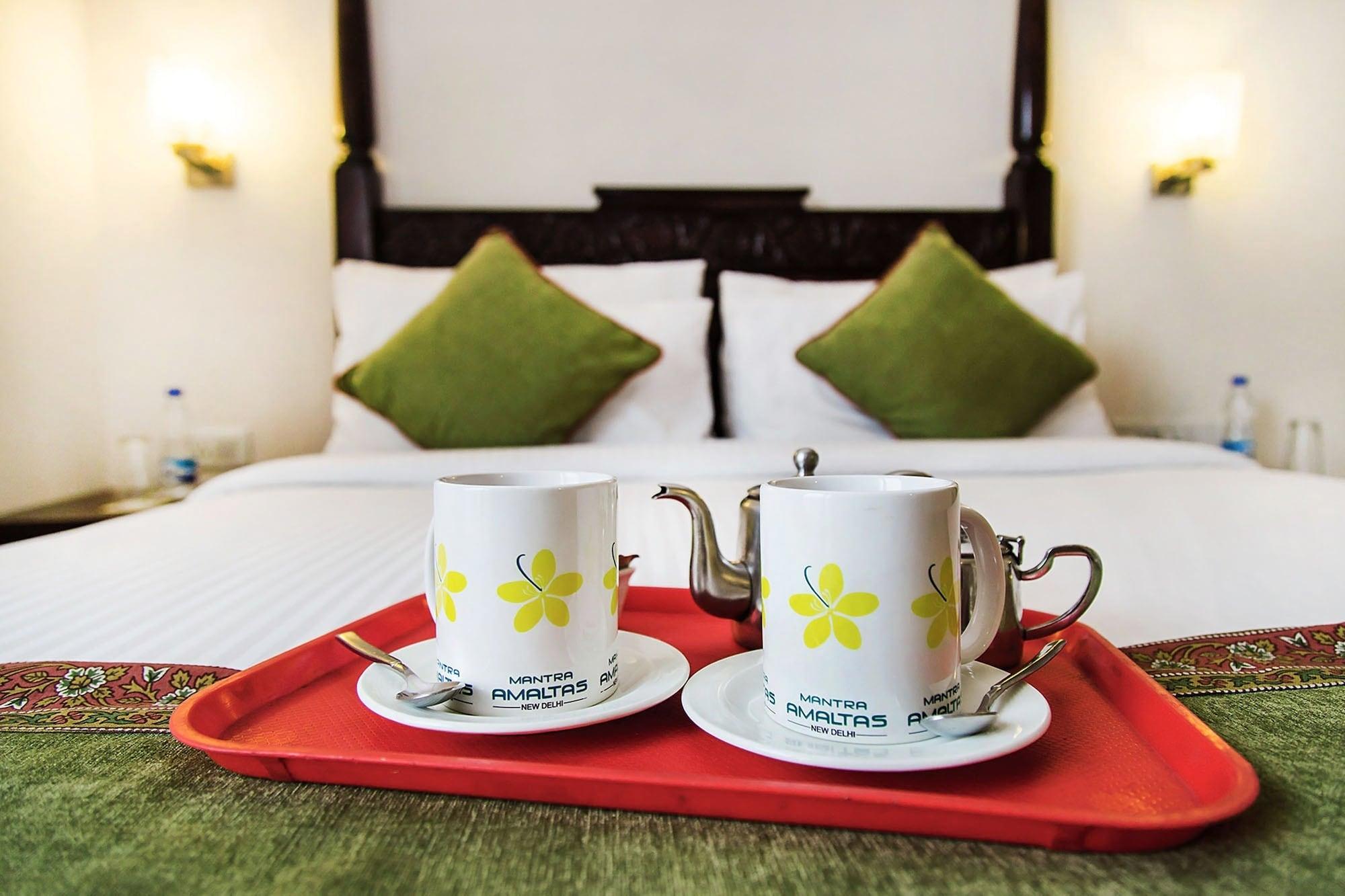 Mantra Amaltas Hotel New Delhi Exterior photo
