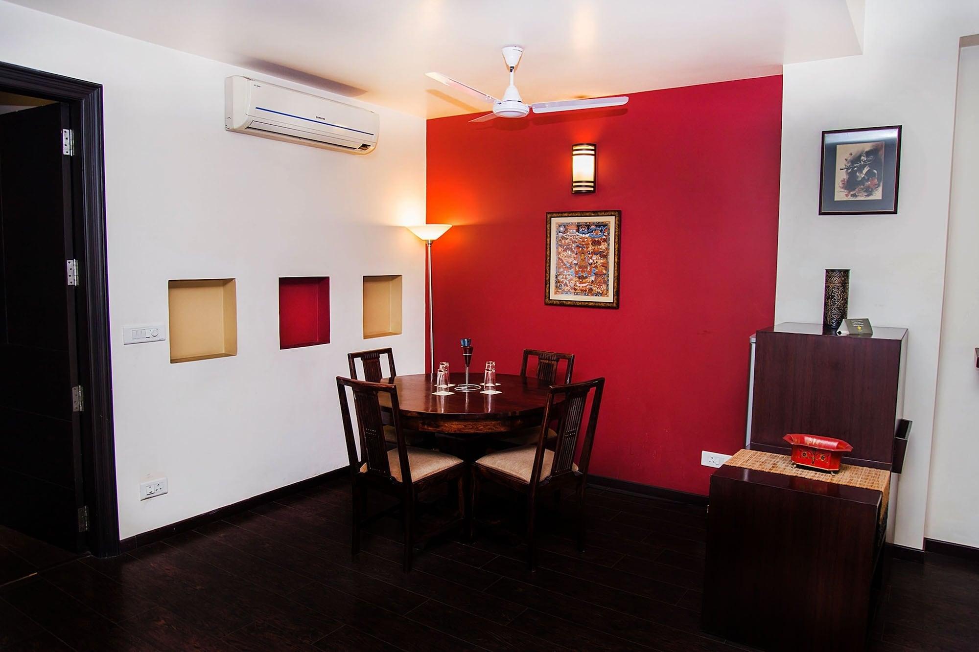 Mantra Amaltas Hotel New Delhi Exterior photo