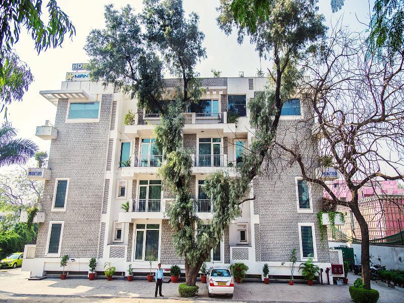 Mantra Amaltas Hotel New Delhi Exterior photo