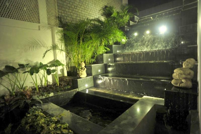 Mantra Amaltas Hotel New Delhi Exterior photo