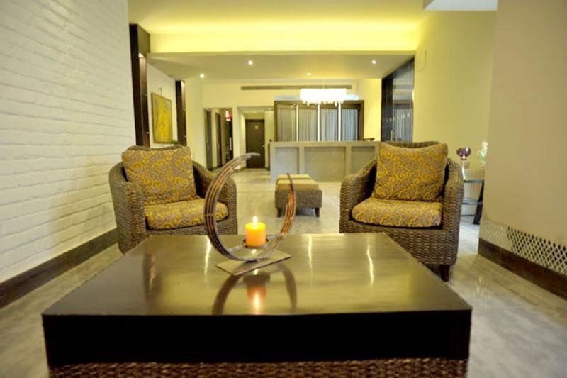 Mantra Amaltas Hotel New Delhi Exterior photo